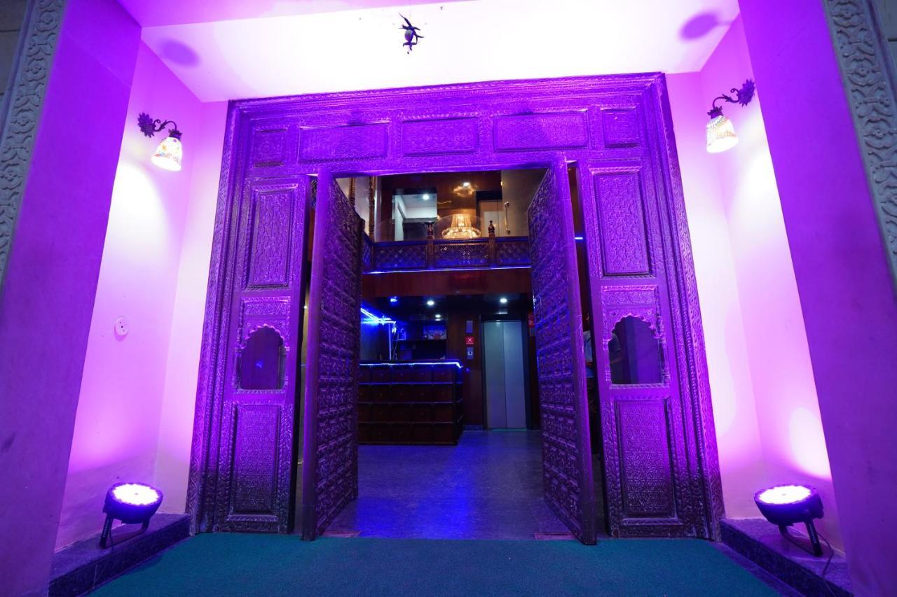 Hotel Jal Mahal Haveli ชัยปุระ ภายนอก รูปภาพ
