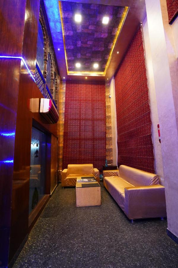 Hotel Jal Mahal Haveli ชัยปุระ ภายนอก รูปภาพ