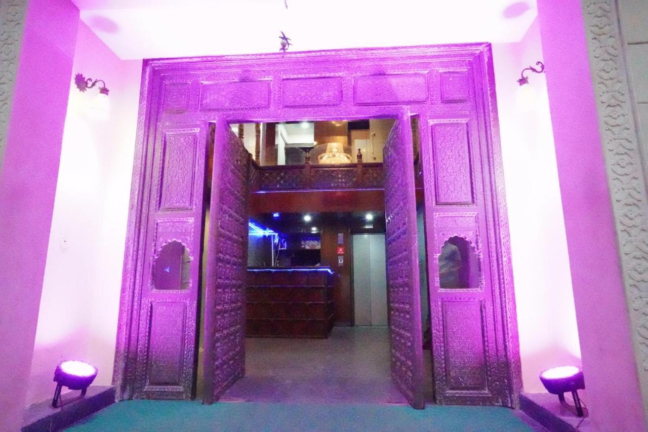 Hotel Jal Mahal Haveli ชัยปุระ ภายนอก รูปภาพ