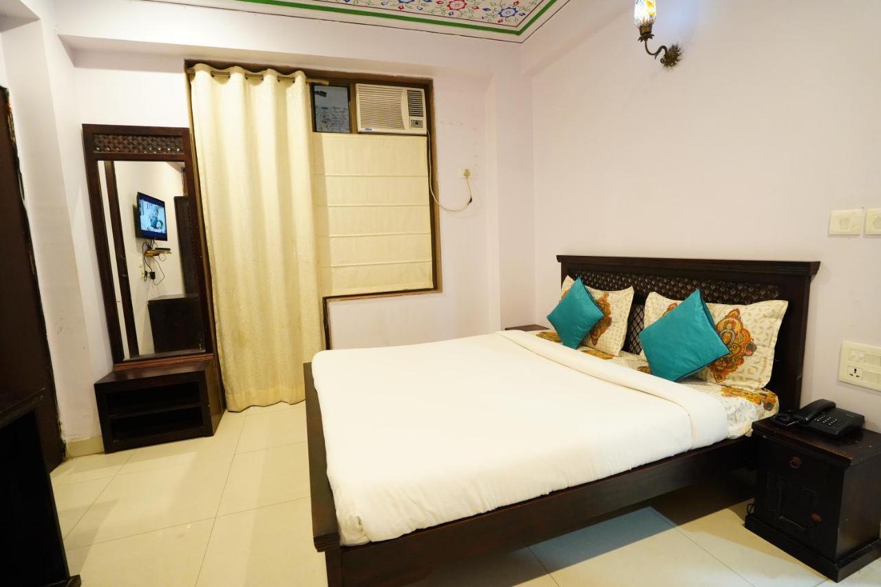 Hotel Jal Mahal Haveli ชัยปุระ ภายนอก รูปภาพ